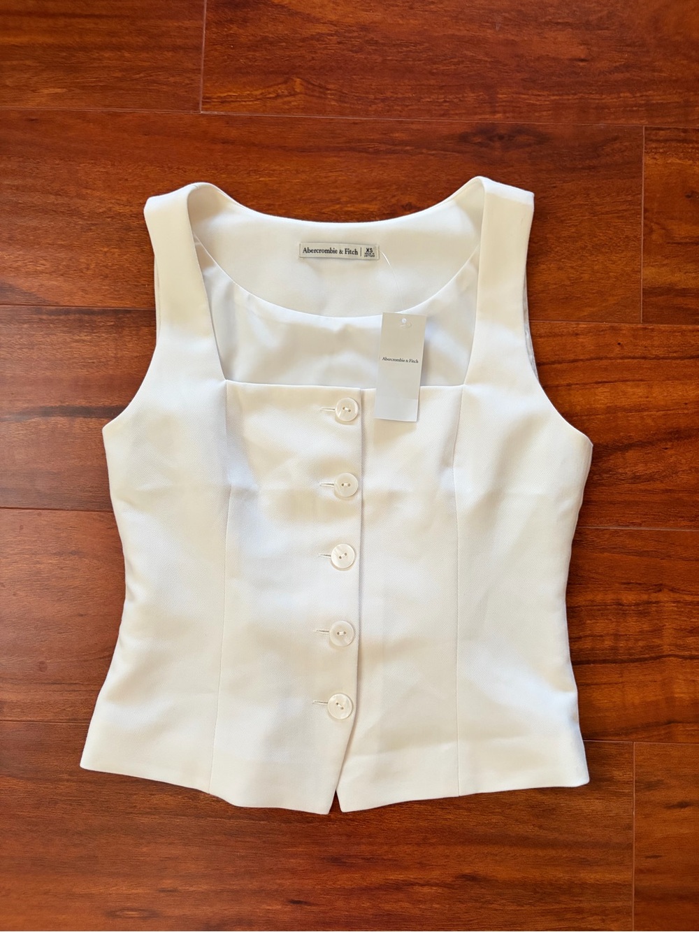 NWT Abercrombie & Fitch White Button-Front Sleeveless Top Size XS